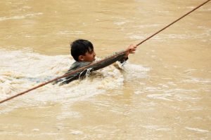 hampir-1000-orang-tewas-akibat-banjir-di-pakistan-gbw